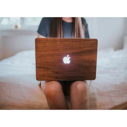Capa Woodcessories MacBook Air Pro 13 Ecoskin Cover Walnut