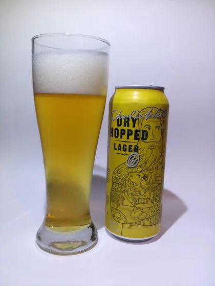 Cerveza Charlie Wells Dry Hopped Lager Lata 330ml