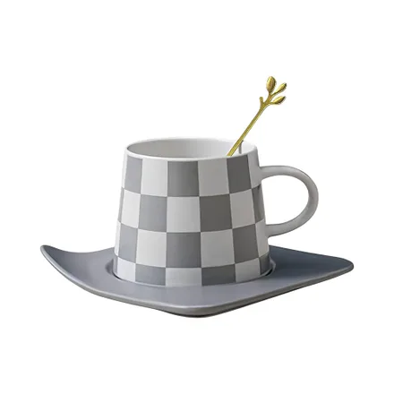 Juego Taza Plato All Beauty In Con Cuchara Gris Blanco 210ml
