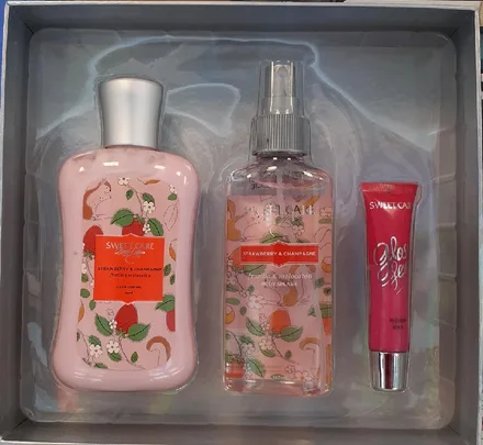 Sweet Care Stramberry Champagne Body Plus Lotion Gloss 236ml