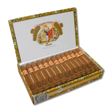 Romeo Julieta Coronitas En Cedro Con 25